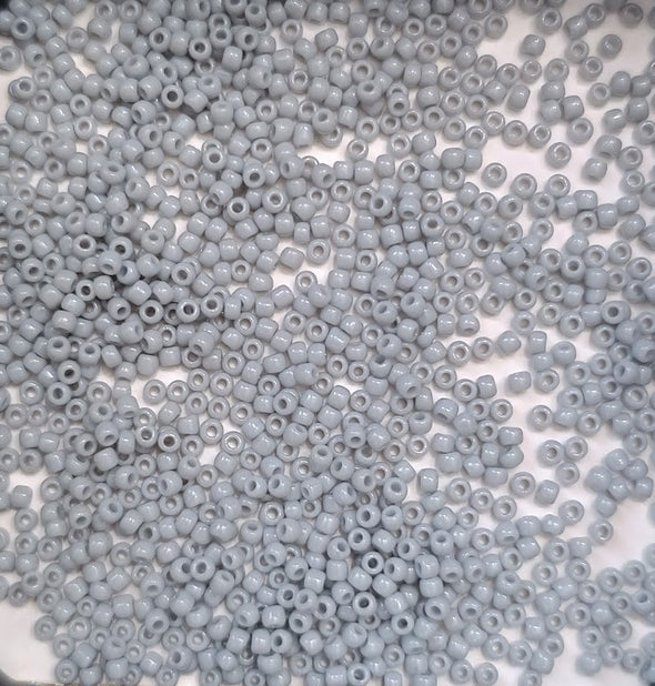 ROUND 11/0 53 OPAQUE PASTEL GREY