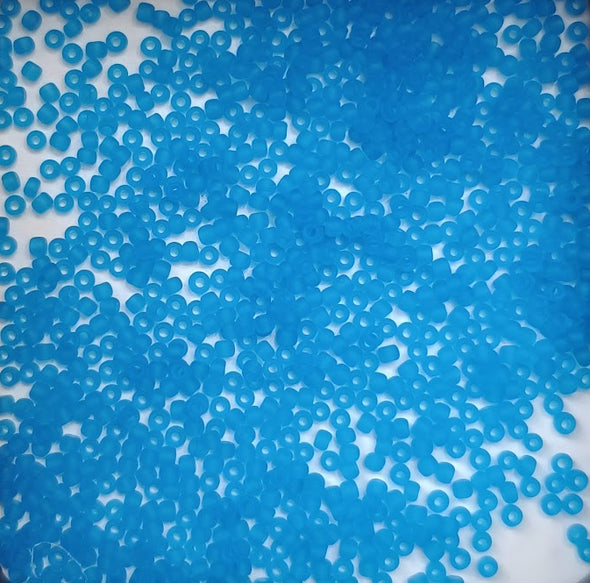 ROUND 11/0 3CF OPAQUE INDICOLITE