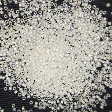 TREASURE 11/0 777 CRYSTAL SHIMMER